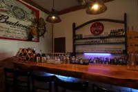 Lodge Clubman - بار