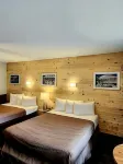 Rundle Mountain Lodge - Pet Friendly