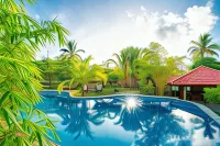 Island View Beachfront Resort - شاطئ