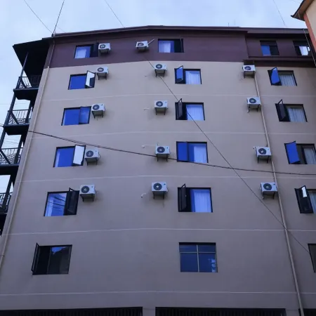 Mojiang Zhuri Holiday Hotel