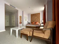ILK INN HOTEL - parking