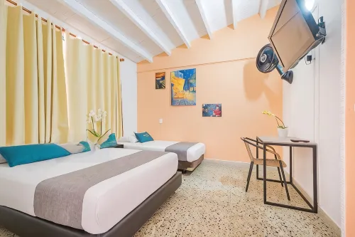 Casa de Pinos Hotel - 3-Star