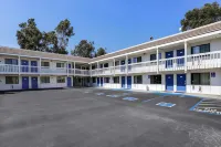 Super 8 by Wyndham Livermore