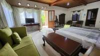 Bukit Alamanda Resort Hotels in South Tarogong