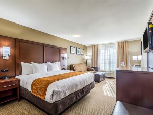 Comfort Inn & Suites Dayton North