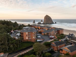 Hallmark Resort in Cannon Beach