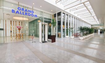 JS Luwansa Hotel & Convention Center