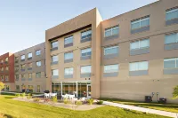 Holiday Inn & Suites Kalamazoo West