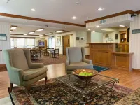 Country Inn & Suites by Radisson, Cedar Rapids Airport, IA Hotels in Amana