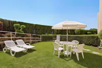 Ramada Hotel & Suites by Wyndham Costa del Sol Fuengirola Отели рядом с достопримечательностью «Iglesia Parroquial de la Inmaculada Concepcion»