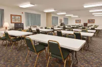 Super 8 by Wyndham Hill City/Mt Rushmore/ Area Hotels in West Pennington