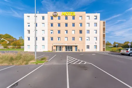 B&B Hotel Lieusaint Carré Sénart Отели в г. Бри-Комт-Робер