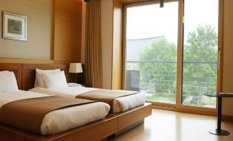 Hantan River Spa Hotel - Housity