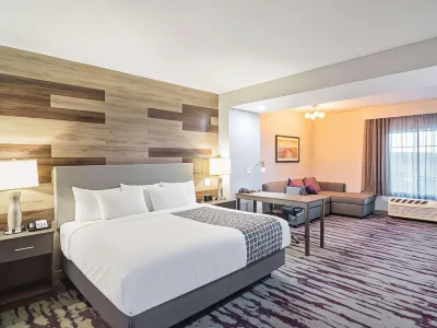 La Quinta Inn & Suites by Wyndham Dallas - Wylie Hotels near Third Place Park