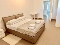 Villa Laura, appartamento completo e moderno, un oasi verde nella città