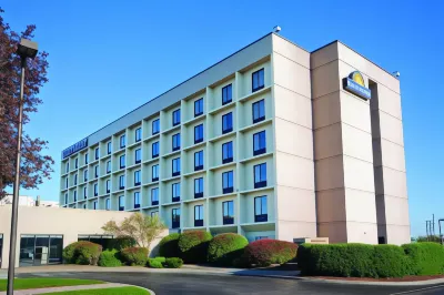 Comfort Inn & Suites Buffalo Airport Hoteles en Cheektowaga