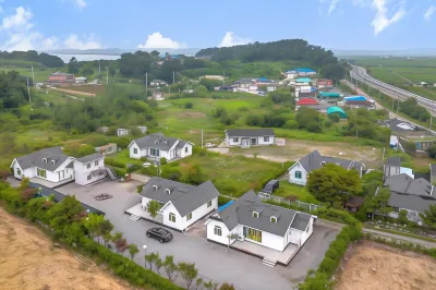 Seosan Nammun Tobang Pension (Private House, Group, Sunset Spot, Near the Marina) Các khách sạn ở Seosan