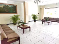 Hotel Regina Manado Hoteles en Bunaken