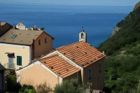 Sesta Terra Natural Resort Hôtels à : Moneglia