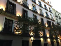 CH Otello Rooms I - Madrid Hotels near Monument to Felipe IV