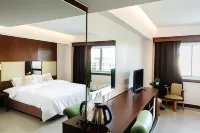 River Hotel The Budget Hotels in Самфран