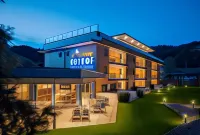 Ferienwohnungen Guthof Hotels in Schattwald