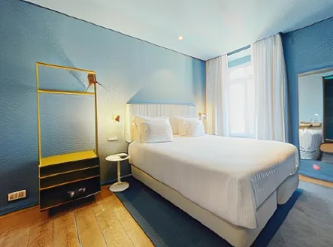 Esqina Cosmopolitan Lodge