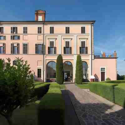 Privilège Castello di Villa Hotel Exterior