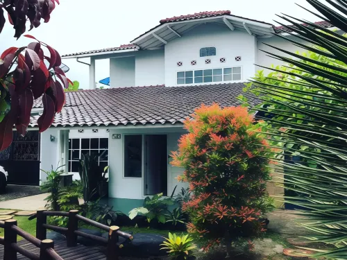 Villa Asri Kuningan Hotels in Cigugur