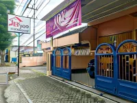 Joy Homestay Near Umj Jember Mitra RedDoorz Hotels in Sumbersari