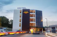 Wellesley Hotel