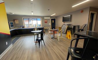 Sunnyside Inn and Suites