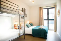 Georges Hostel & Café - Parvekkeita