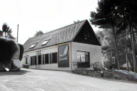 Vertes Feuilles Hotel di Ath