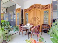Super OYO Capital O 94297 Hotel New Tirken Hôtels à : East Tegal