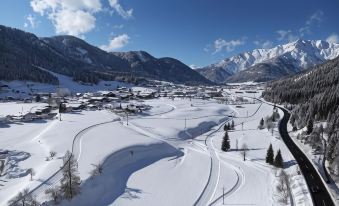 Hotel Tiroler Adler Bed & Breakfast