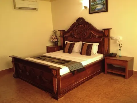 Lux Guesthouse Hotels in 