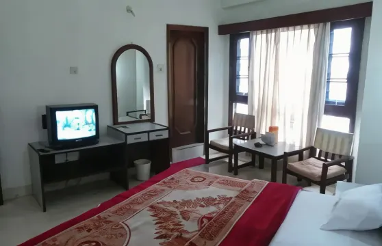 納特拉宮殿酒店