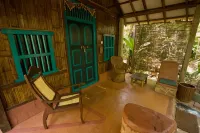 Bhakti Kutir Hotels in Pololem