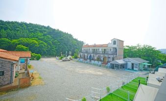 Anmyeondo Taean Bada Jeongwon Pension