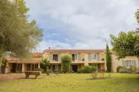 Logis Hotel des Granges Các khách sạn ở Fontvieille