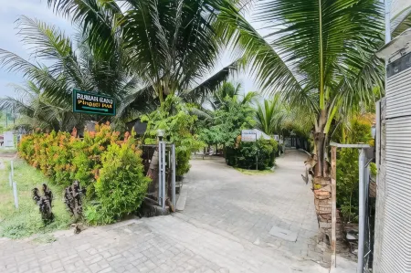 Hotel Dan Gazebo Syariah Pinggir Kali Prigen RedPartner