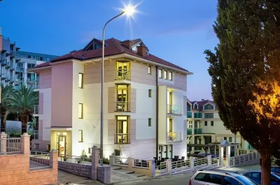 Hotel Swiss Holiday