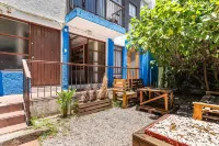 Blue House la Floresta Hotels in 