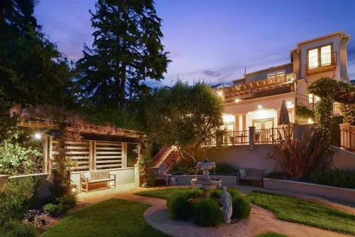 Quiet, Elegant Apartment With Beautiful Views & Terraced Gardens