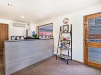 AAt 28 Goldsmith Motel Hotels in Hamilton