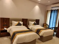 Emerald Suites - موقف سيارات