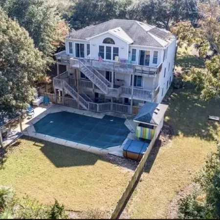 Heart of Duck!!  Heated Pool, Hot Tub, Golf Cart