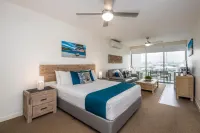 Absolute Waterfront Magnetic Island Hotels in Horseshoe Bay