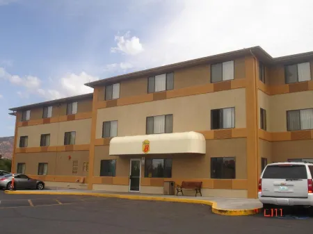 Super 8 by Wyndham Cedar City